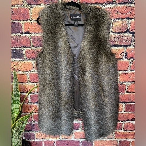 PARKHURST Faux Fur Long Vest with Pockets Size M/L - Picture 4 of 11